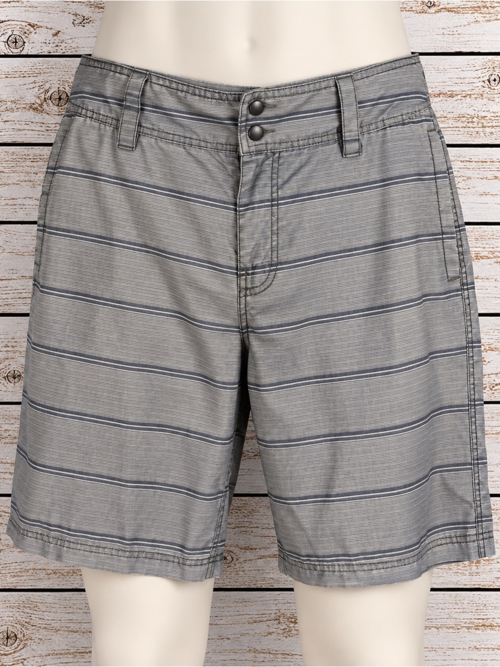 Old Navy Men’s Gray Striped Shorts M Button W/Drawstring Waist